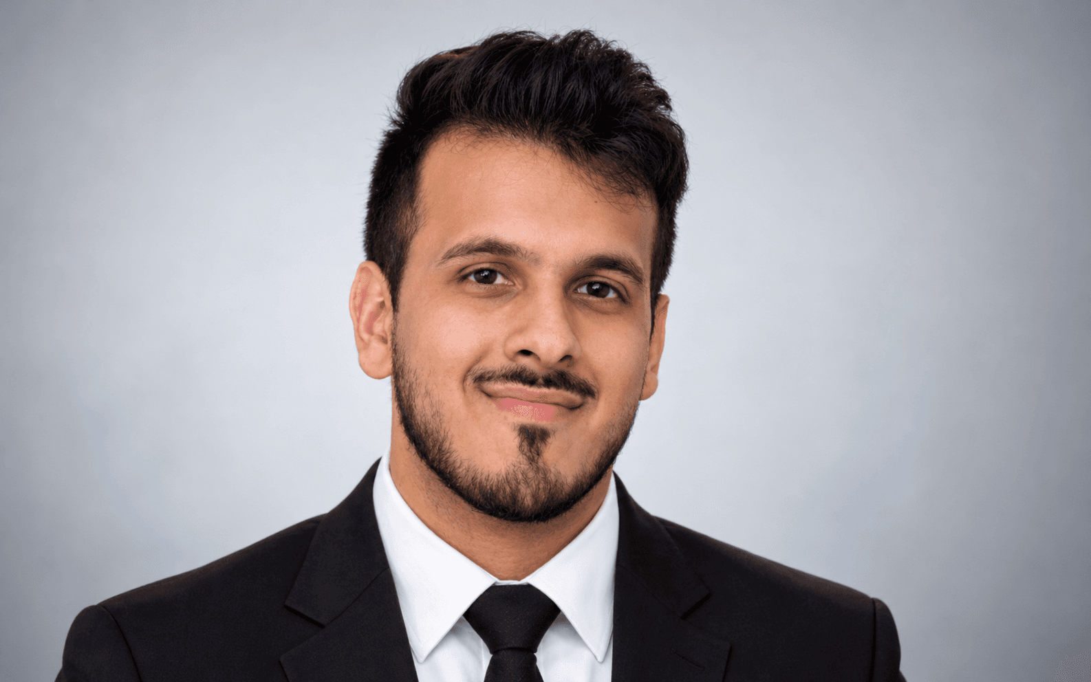 Sunmeet G., accepted to Yale SOM, US
